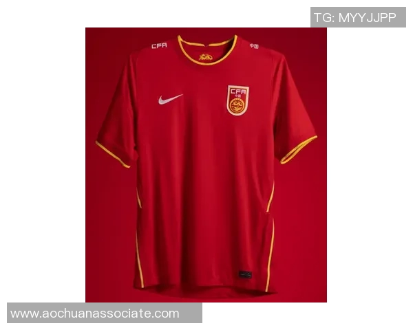 世界顶级球星身着经典足球球衣展现绿茵场独特风采