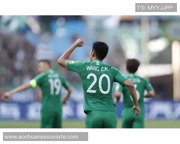 全球足球中卫十大神将排名解析实力对比与历史地位 全球足球中卫十大神将排名解析实力对比与历史地位