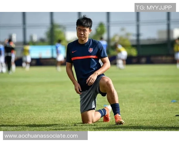 足球明星加盟中国送外卖行业引发热议,背后原因令人深思 足球明星加盟中国送外卖行业引发热议,背后原因令人深思